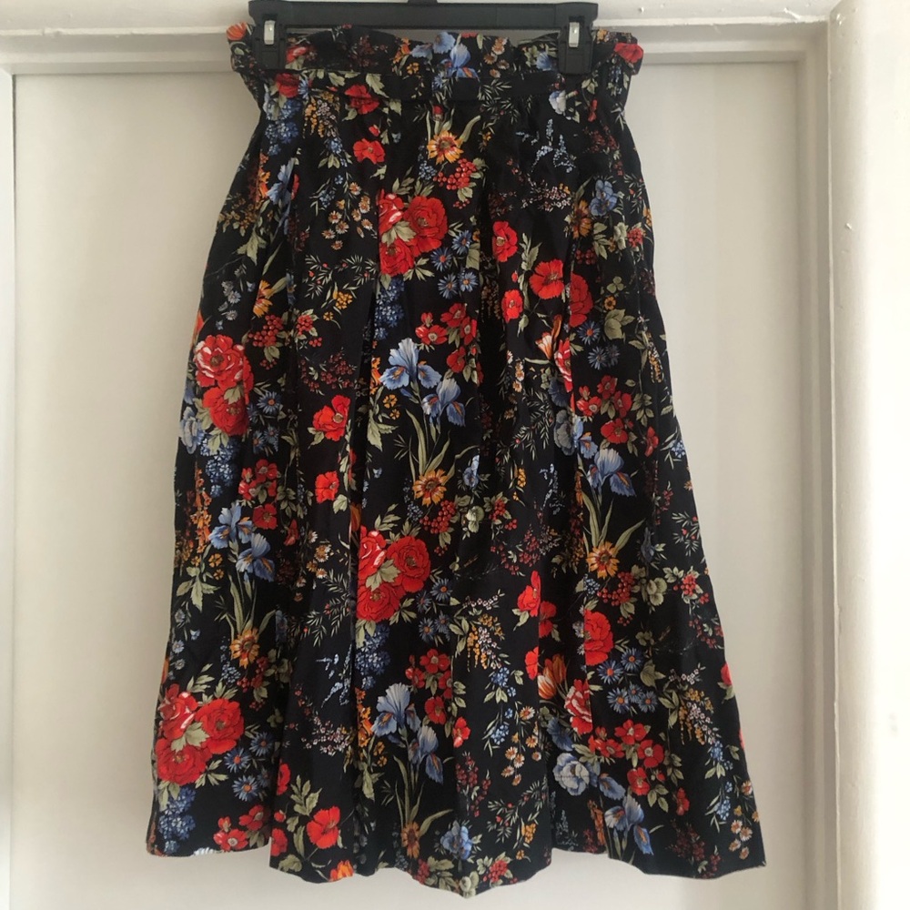 ❤️H&M Paper bag Midi Skirt Floral Print Pockets Size S